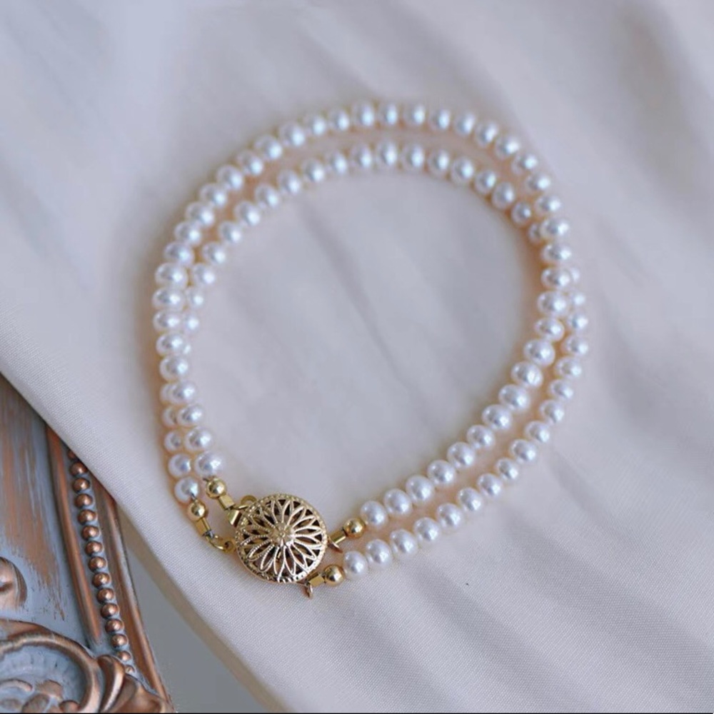 Fresh water pearl bracelet